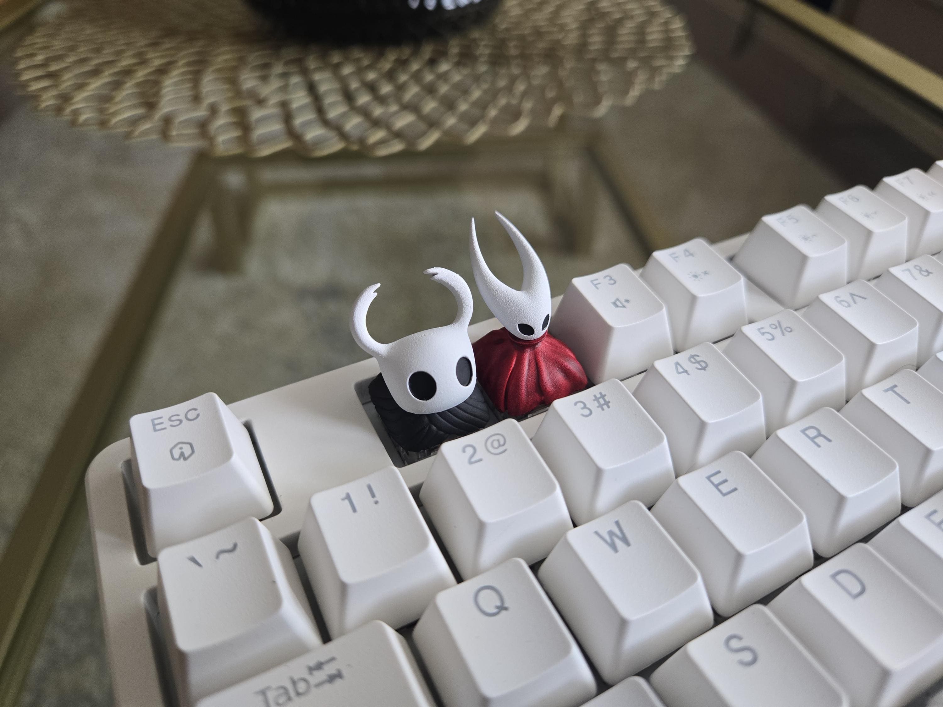 Hollow Knight Keycaps - Hand Painted Knight & Hornet, Cute Keycap Designs, Cherry MX