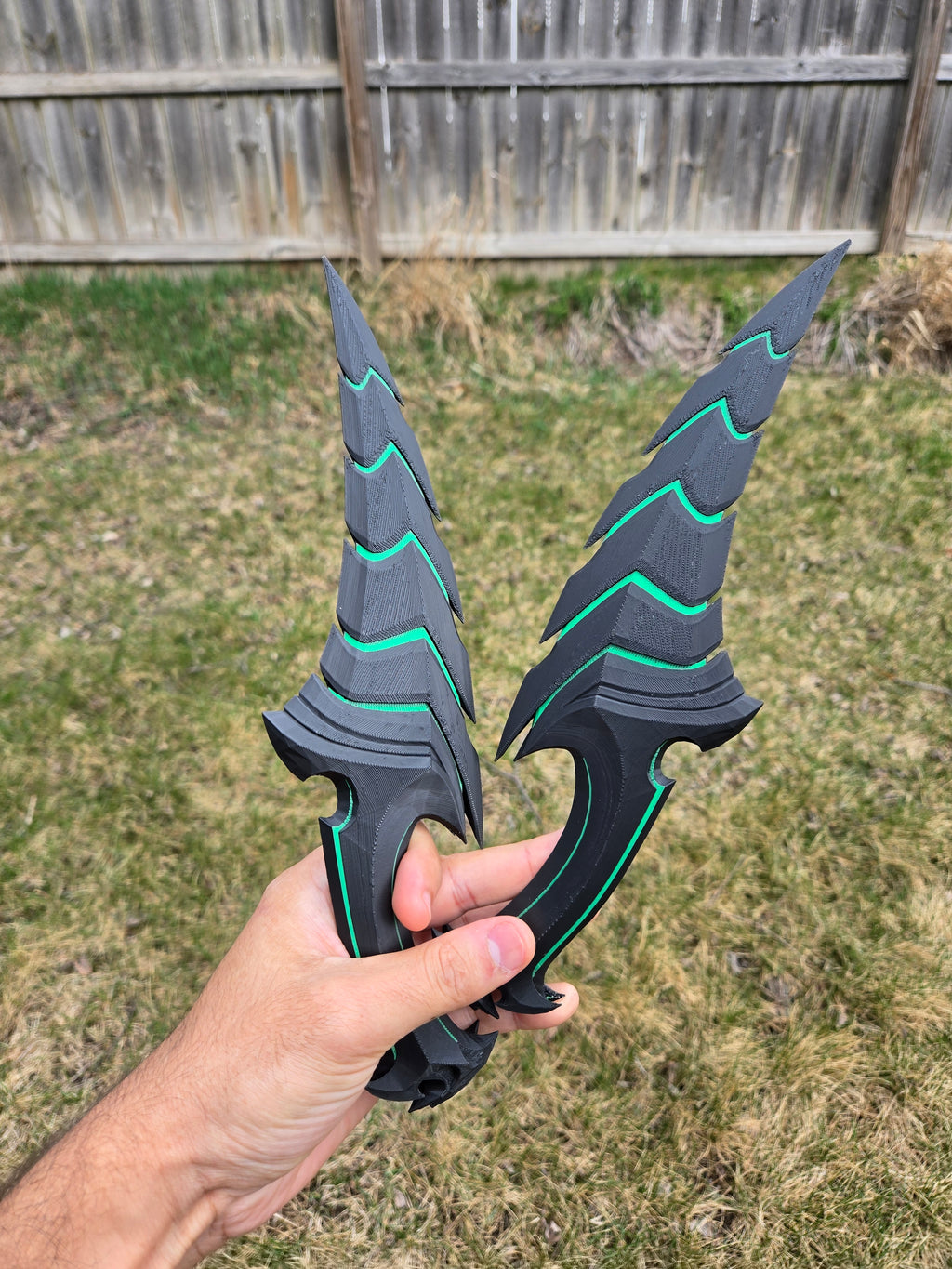Helix Daggers Cosplay Prop – Hand Painted 1:1 Scale Valorant Melee Replica | Premium 3D Printed Display Piece