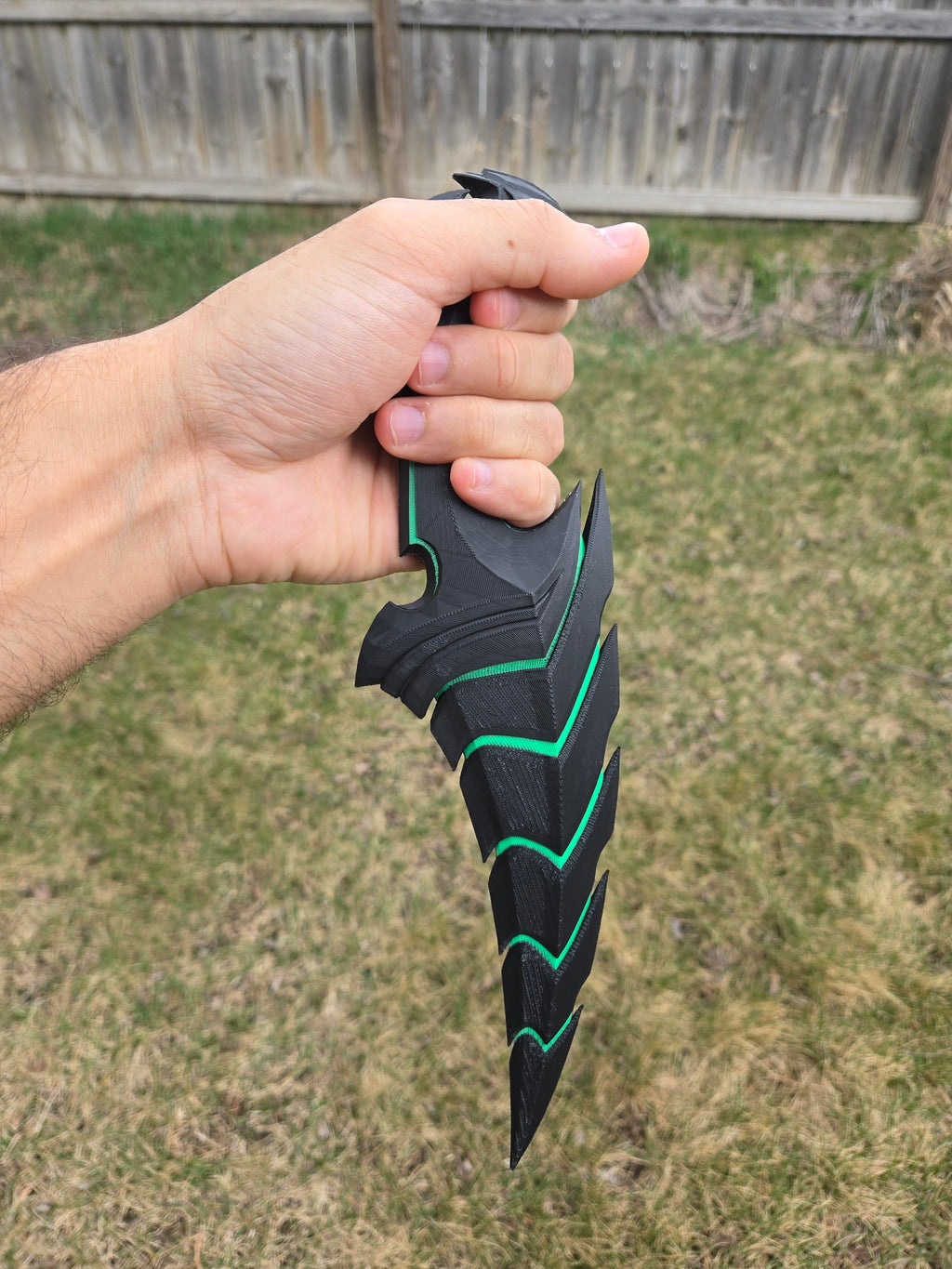 Helix Daggers Cosplay Prop – Hand Painted 1:1 Scale Valorant Melee Replica | Premium 3D Printed Display Piece