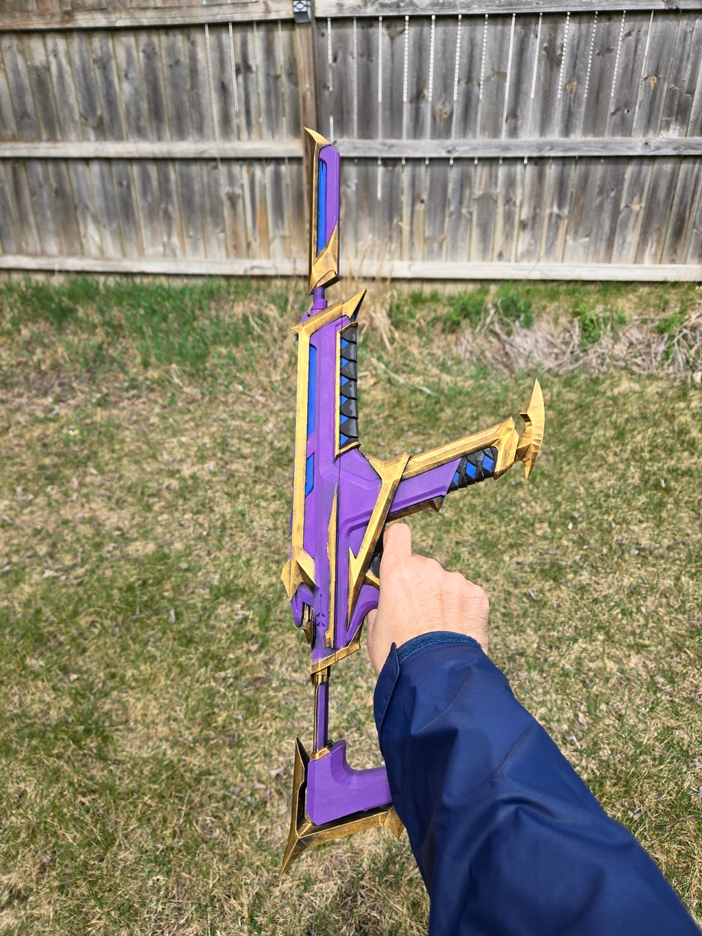 Kuronami Spectre Cosplay Prop – Hand Painted 1:1 Scale Valorant Replica | Premium 3D Printed Display Piece (Copy)