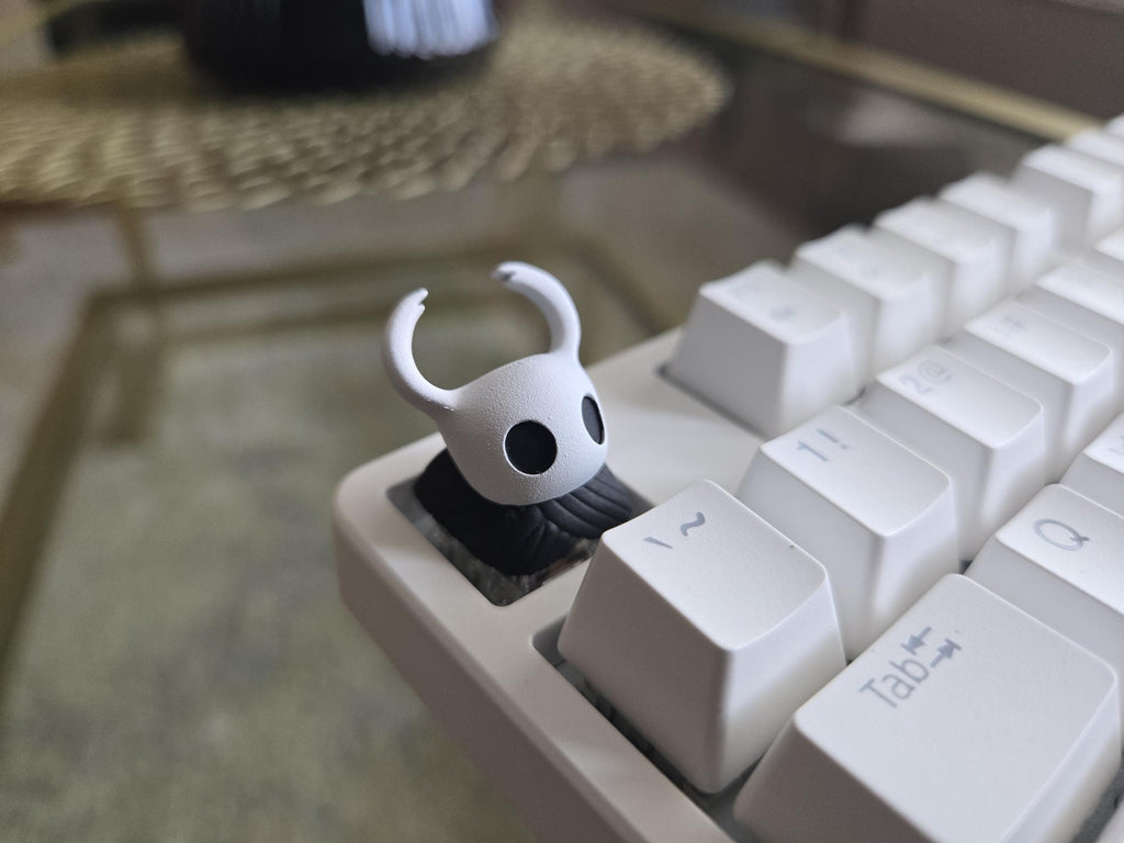 Hollow Knight Keycaps - Hand Painted Knight & Hornet, Cute Keycap Designs, Cherry MX