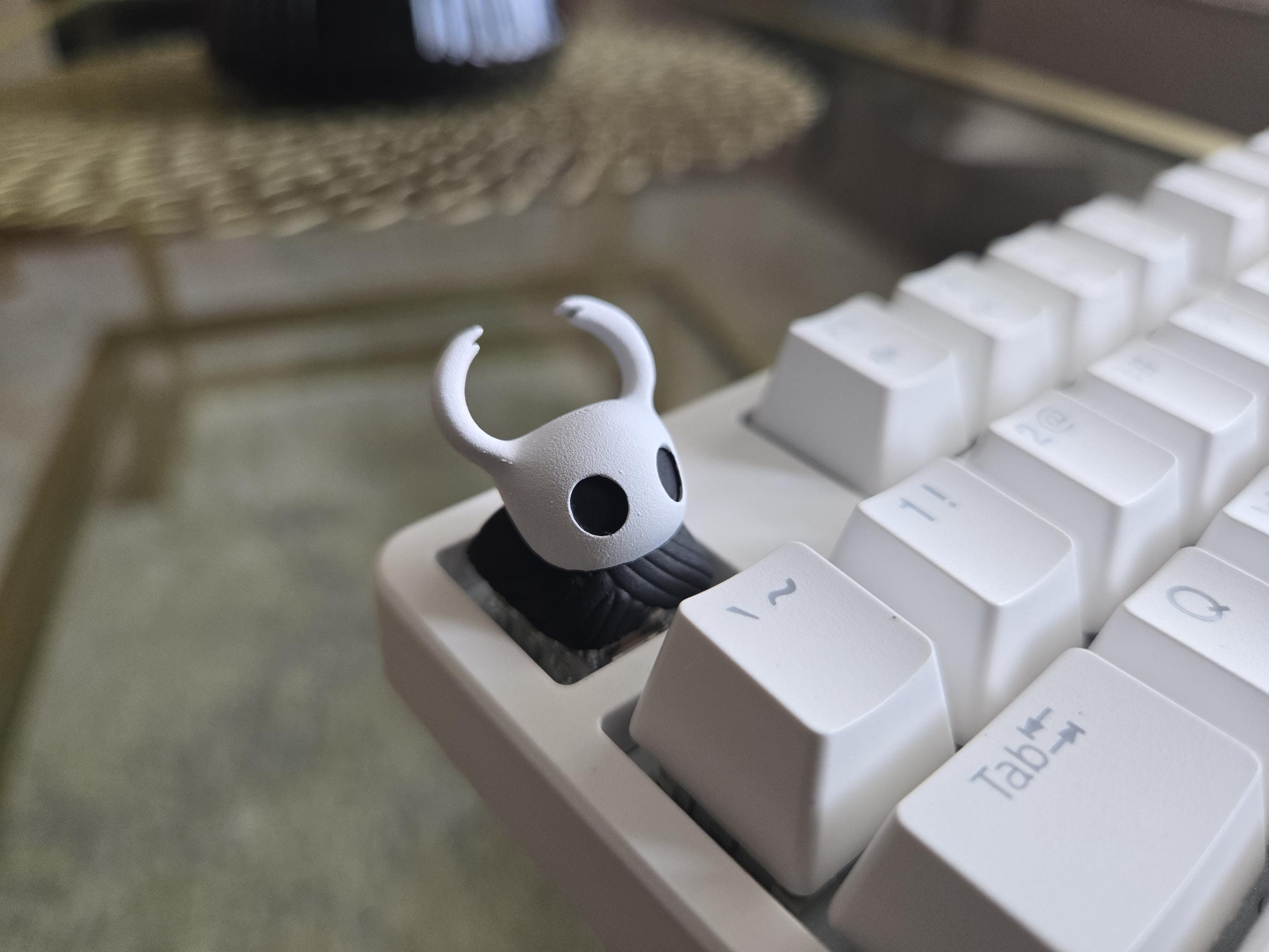 Hollow Knight Keycaps - Hand Painted Knight & Hornet, Cute Keycap Designs, Cherry MX