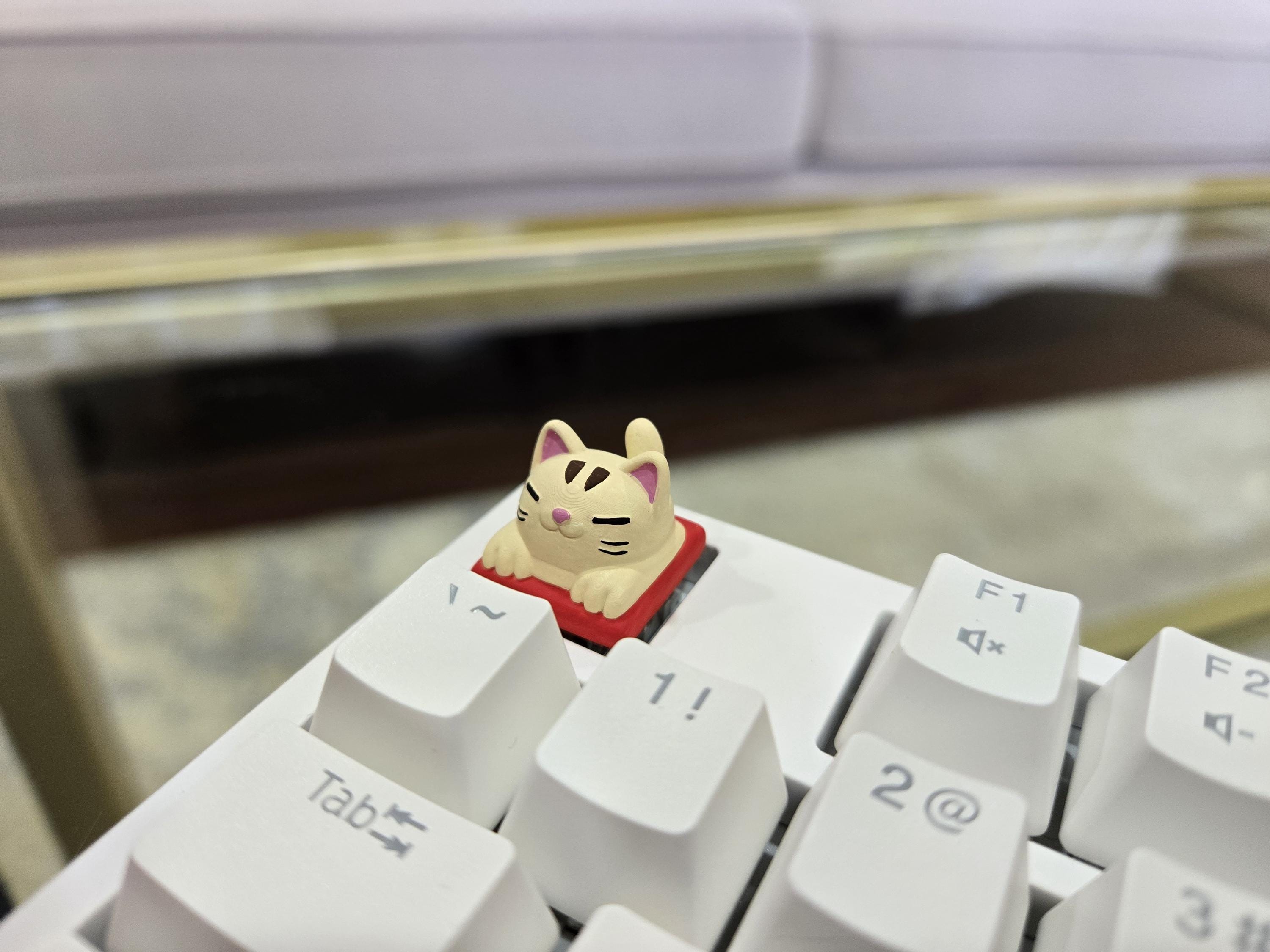 Cute Cat Keycap - Hand Painted Cute Keycap Designs, Cherry MX