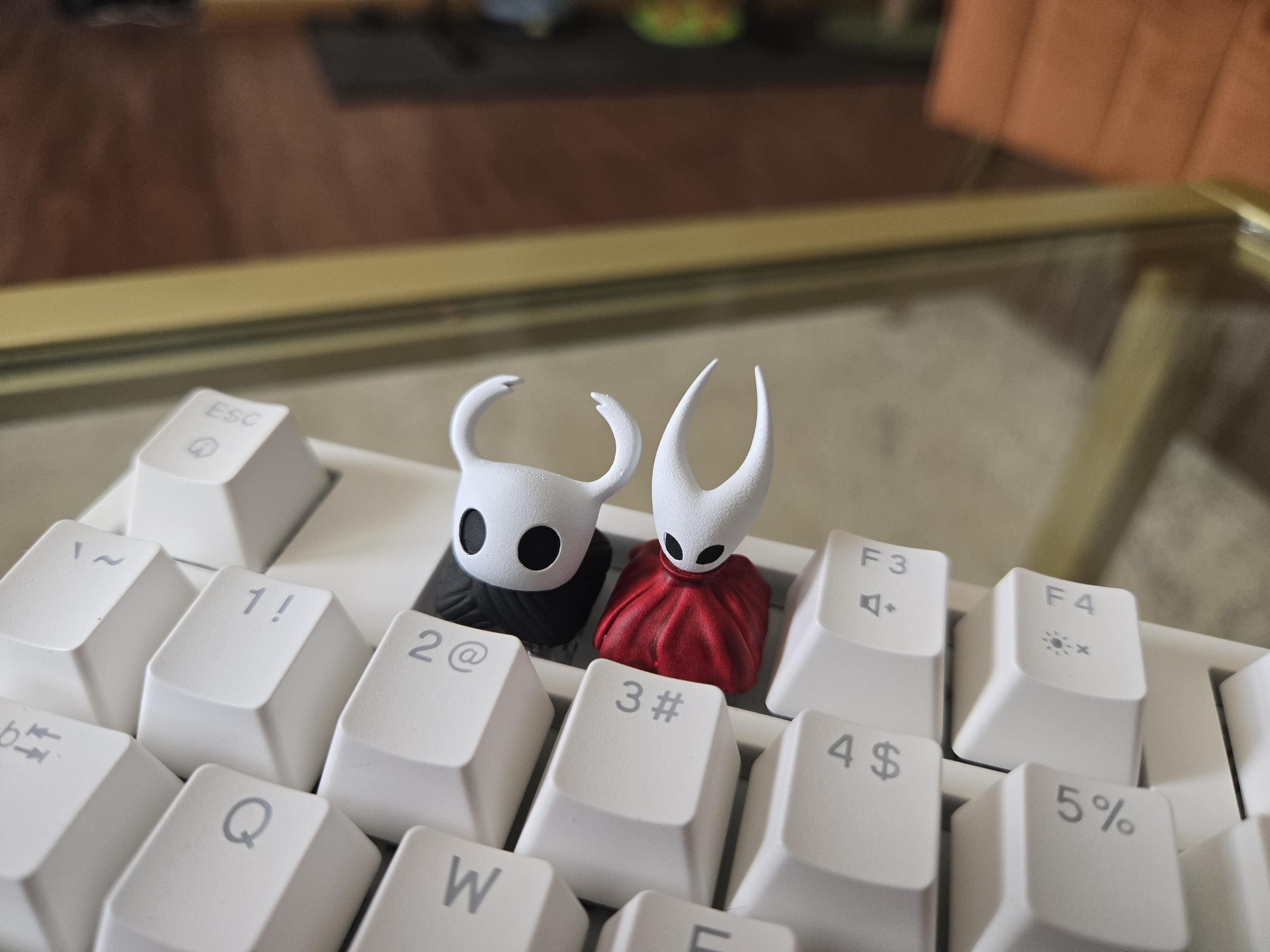 Hollow Knight Keycaps - Hand Painted Knight & Hornet, Cute Keycap Designs, Cherry MX