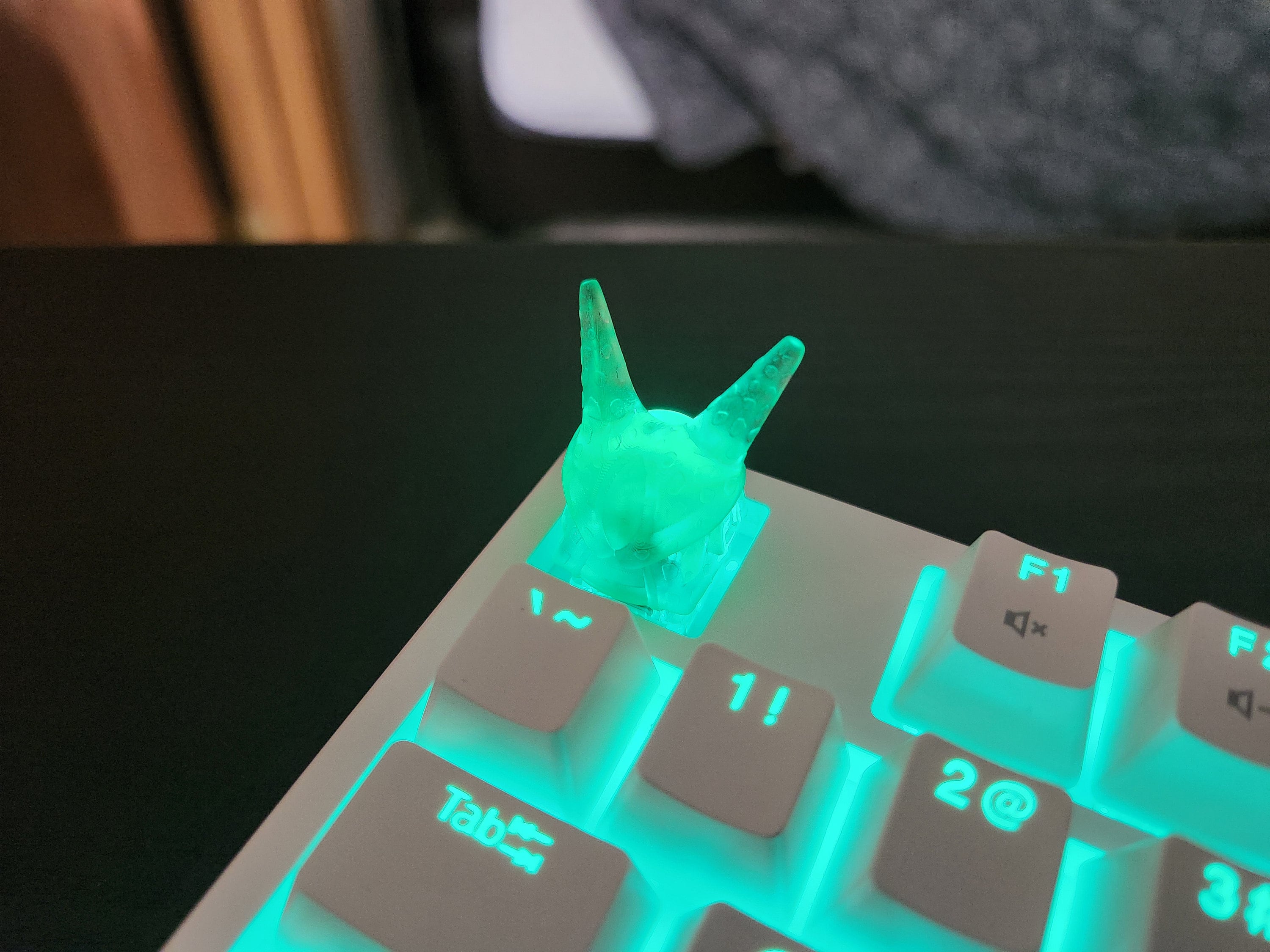 Anime Keycap - Clear Transparent Cute Keycap Designs, Cherry MX, Multiple Colors, Hiko3D