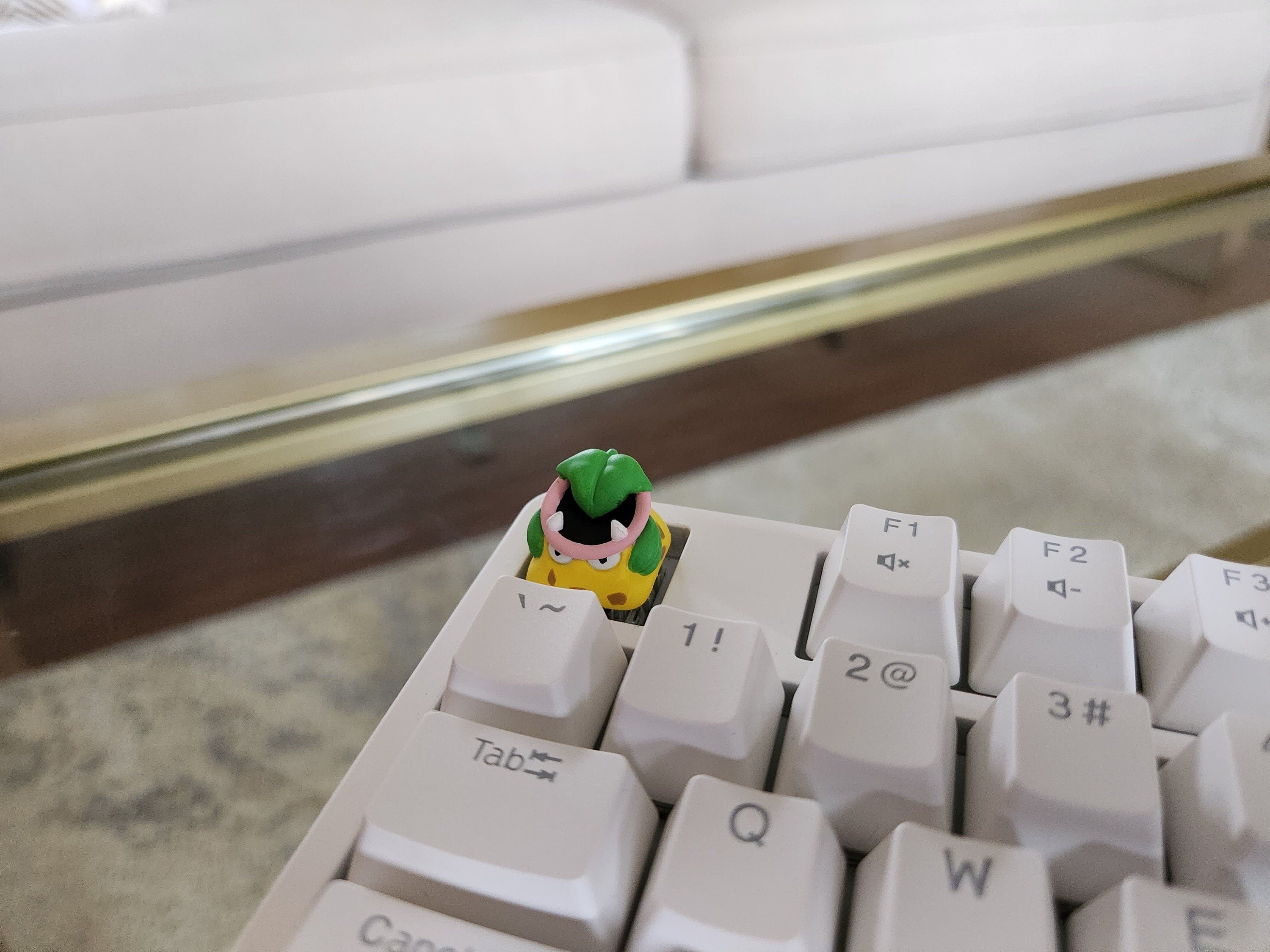 Anime Victreebel Keycap - Hand Painted Cute Keycap Designs, Cherry MX