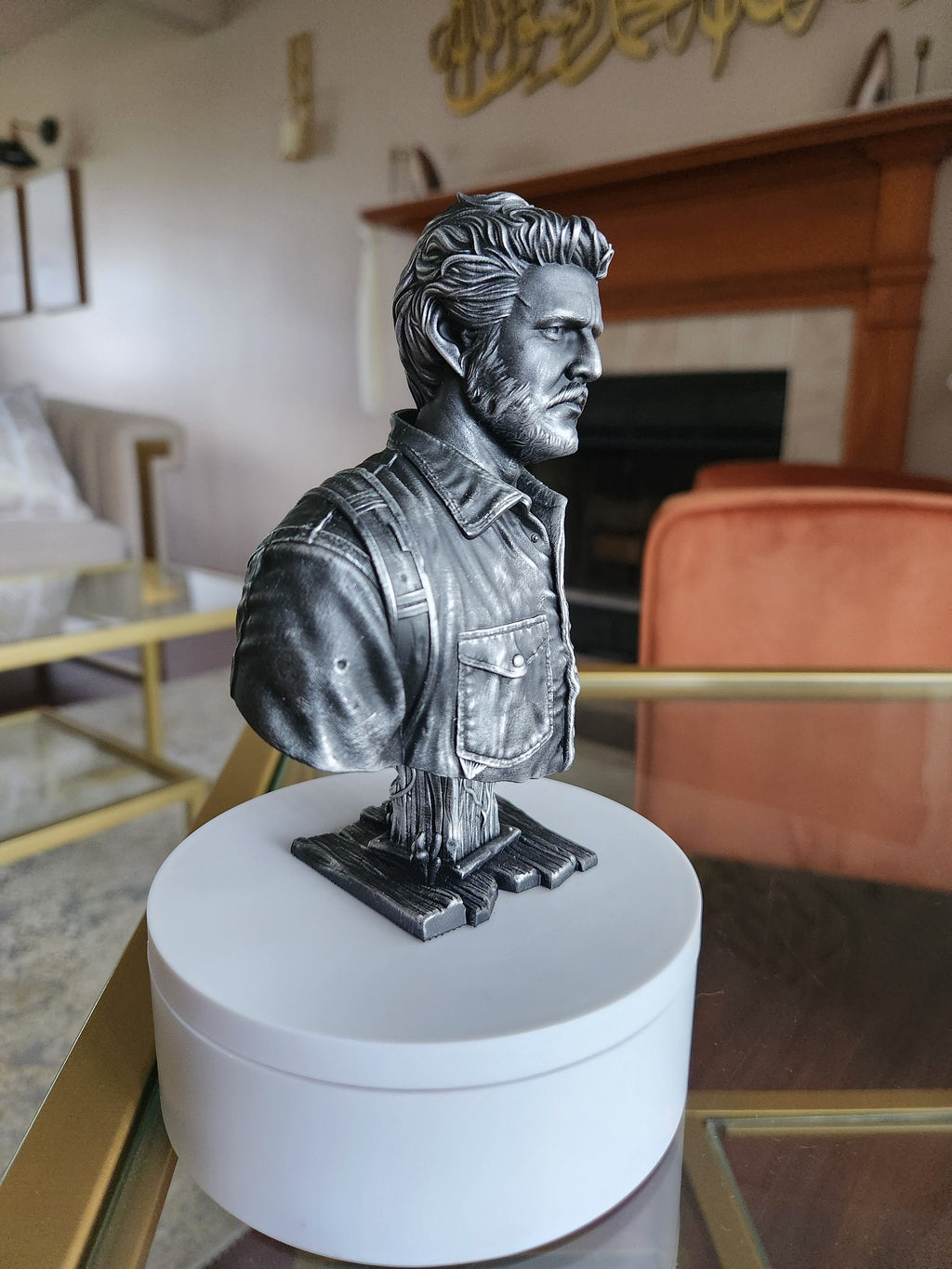 Joel Miller Bust - Perfect for Last of Us TV Collectors! - Pedro Pascal Hand Painted, 5.5" Tall
