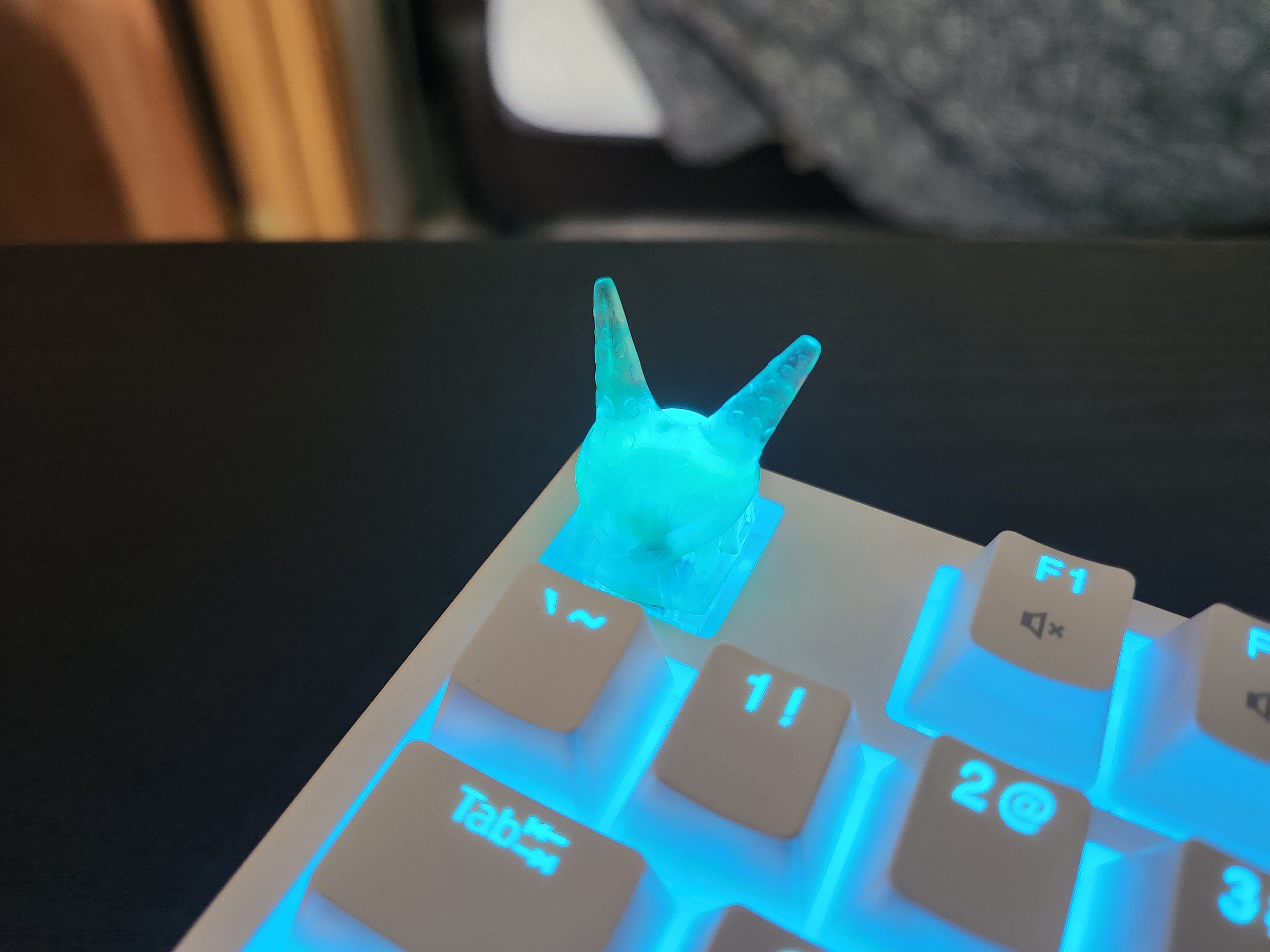 Anime Keycap - Clear Transparent Cute Keycap Designs, Cherry MX, Multiple Colors, Hiko3D