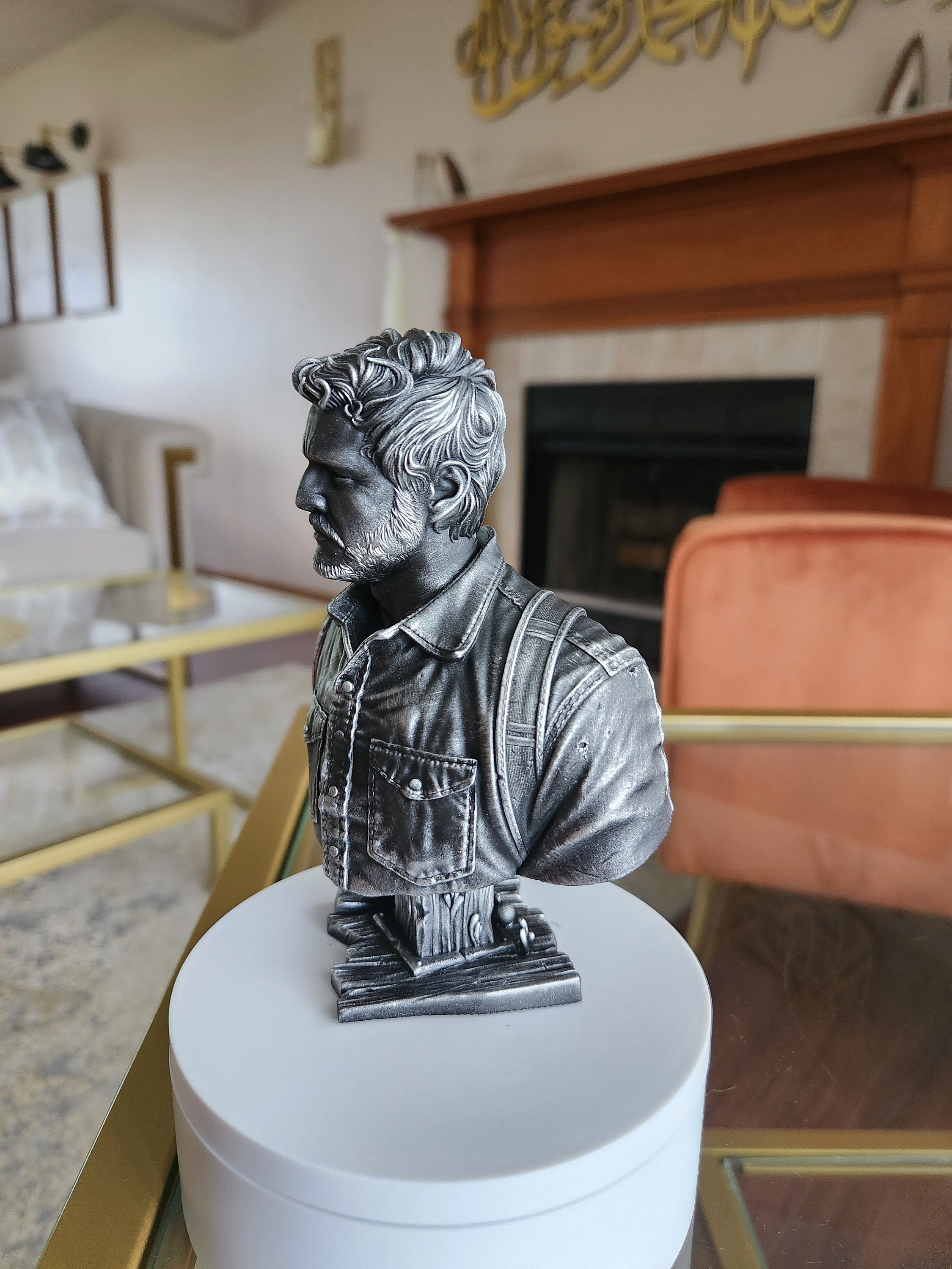 Joel Miller Bust - Perfect for Last of Us TV Collectors! - Pedro Pascal Hand Painted, 5.5" Tall