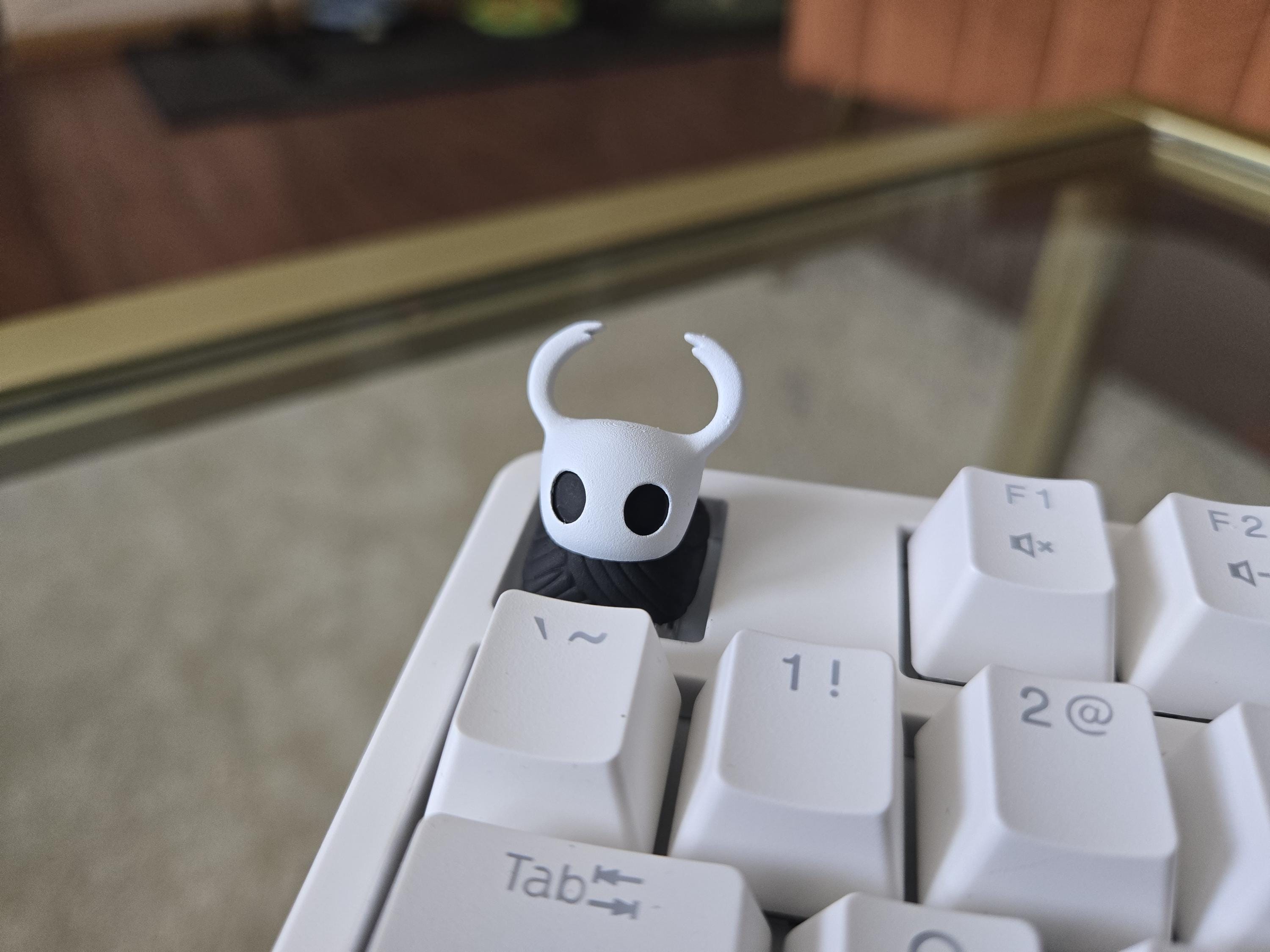Hollow Knight Keycaps - Hand Painted Knight & Hornet, Cute Keycap Designs, Cherry MX